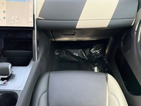 Used 2025 Land Rover Discovery Sport S AWD/4WD image 31