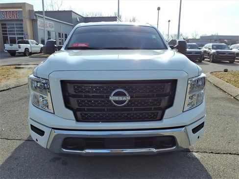 Certified 2024 Nissan Titan SV w/ SV Convenience Package image 20