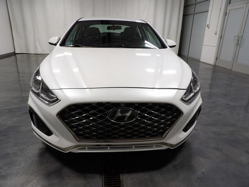 Used 2019 Hyundai Sonata SE FWD image 2