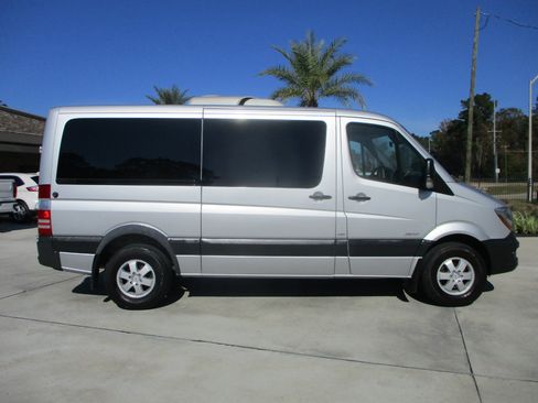 Used 2015 Mercedes-Benz Sprinter 2500 image 2
