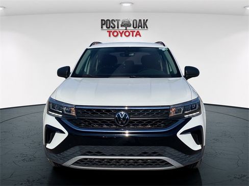 Used 2023 Volkswagen Taos S image 2