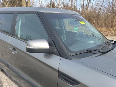 Used 2013 Kia Soul + w/ Audio Pkg image 3