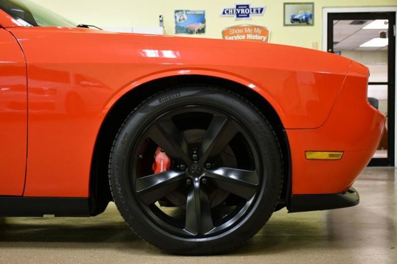 Used 2010 Dodge Challenger SRT8 w/ SRT Option Group II RWD image 23