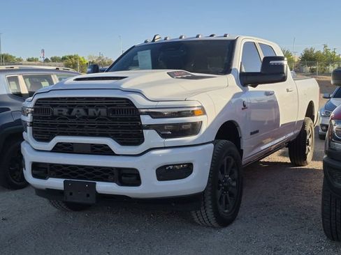 Certified 2026 RAM 2500 Laramie AWD/4WD image 2