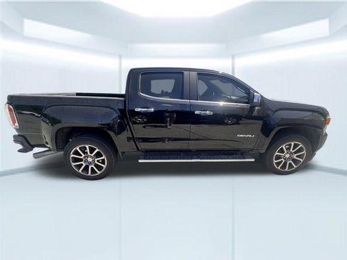 Used 2017 GMC Canyon Denali image 7