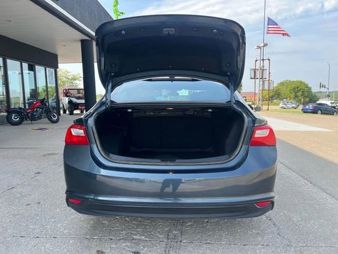 Used 2020 Chevrolet Malibu LS image 8