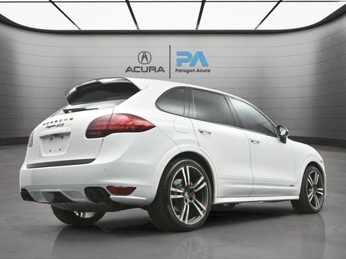 Used 2014 Porsche Cayenne GTS image 12