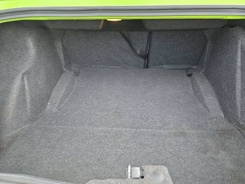 Used 2015 Dodge Challenger R/T RWD image 29
