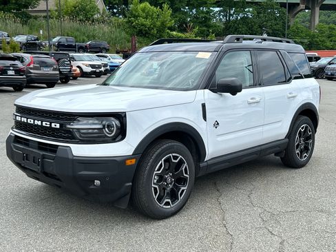 Certified 2025 Ford Bronco Sport Outer Banks w/ Outer Banks Tech Package+ AWD/4WD image 5