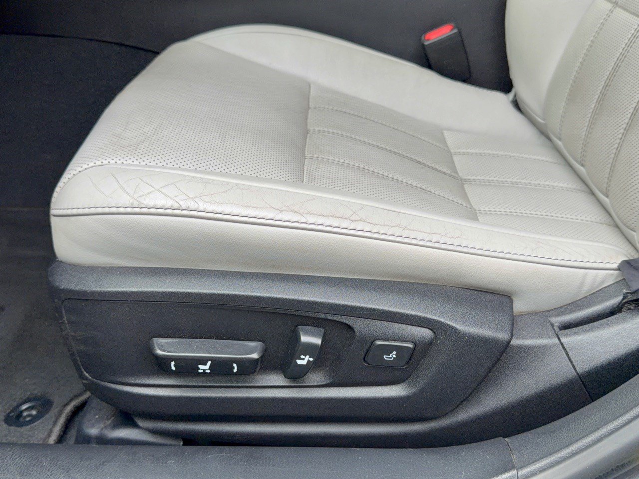Used 2016 Lexus ES 350 w/ Luxury Package w/Wood Trim FWD image 16