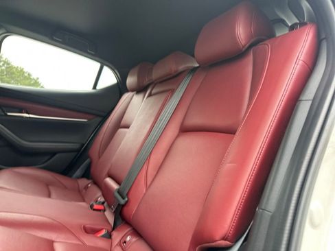 Used 2024 MAZDA MAZDA3 Hatchback w/Premium Plus Pkg image 20