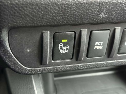 Used 2017 Toyota Tacoma TRD Pro image 23