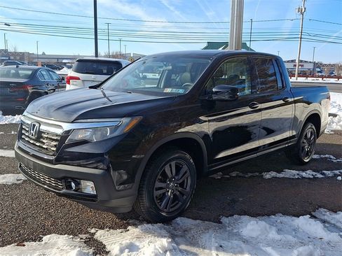 Used 2018 Honda Ridgeline Sport image 3