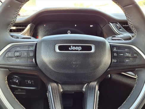 Used 2024 Jeep Grand Cherokee L Altitude image 21