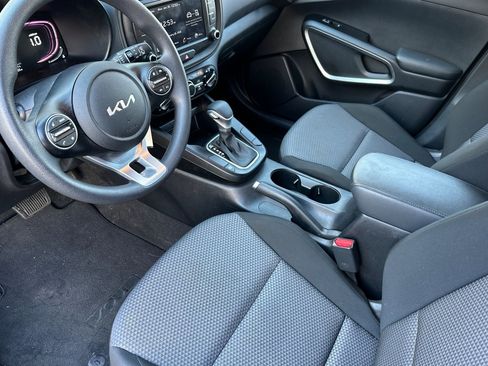 Certified 2024 Kia Soul LX image 10
