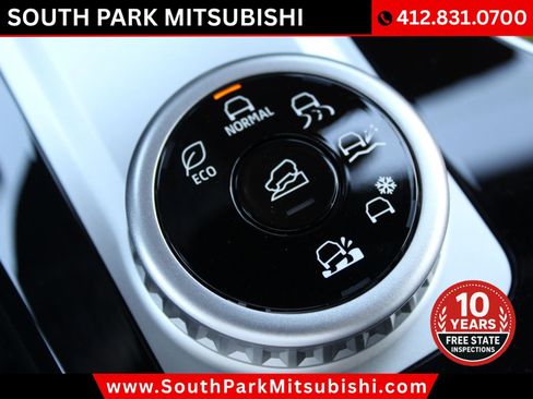New 2026 Mitsubishi Outlander LE AWD/4WD image 24