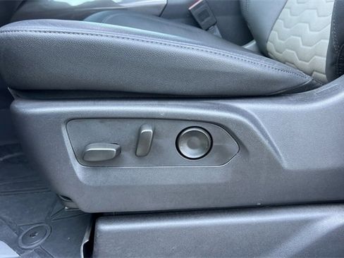 Used 2024 Chevrolet Silverado 1500 ZR2 w/ Technology Package image 13