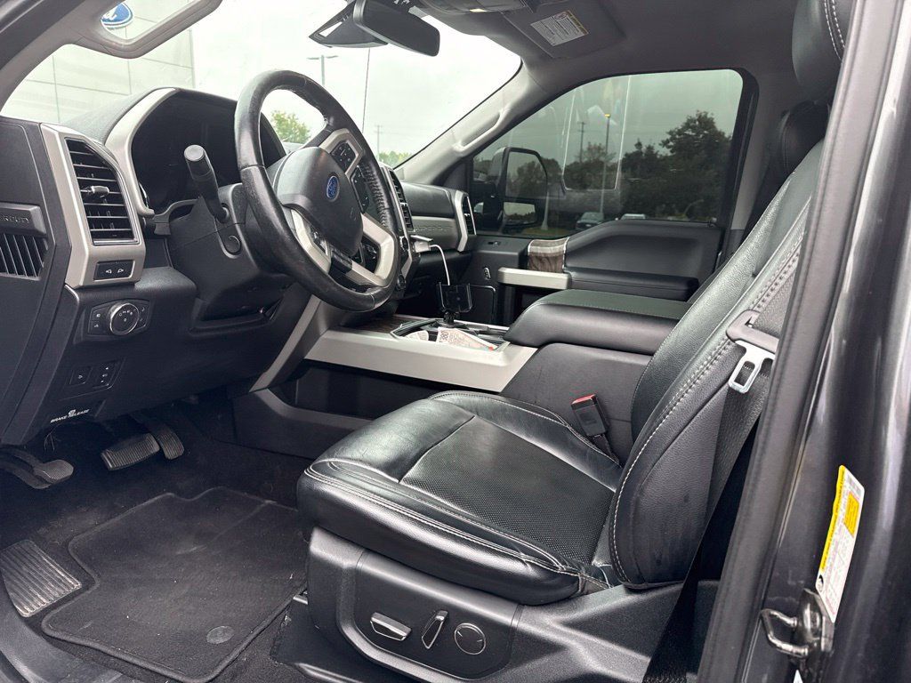 Used 2019 Ford F250 Lariat w/ Lariat Ultimate Package AWD/4WD image 7