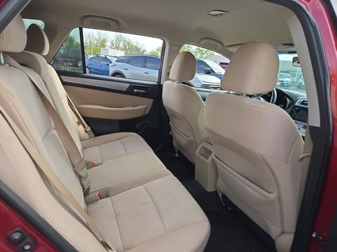 Used 2017 Subaru Outback 2.5i Premium image 10