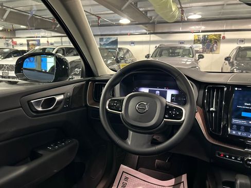 Certified 2024 Volvo XC60 T8 Plus w/ Protection Package Premier AWD/4WD image 24