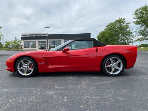 Used 2005 Chevrolet Corvette Convertible w/ Preferred Equipment Group RWD image 16