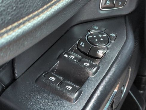 Used 2018 Ford Expedition Max Platinum AWD/4WD image 25