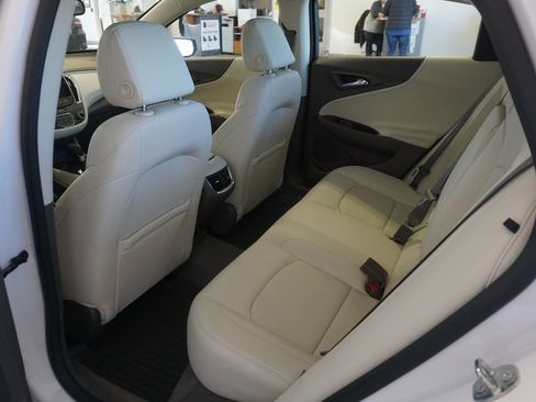 Used 2024 Chevrolet Malibu LT image 24