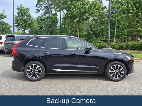 Used 2023 Volvo XC60 B5 Plus AWD/4WD image 9