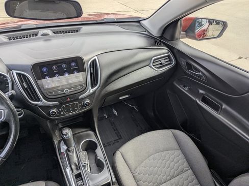 Used 2020 Chevrolet Equinox LT image 28