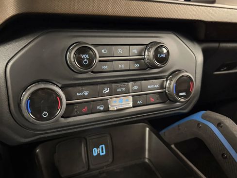 Used 2021 Ford Bronco Outer Banks AWD/4WD image 23