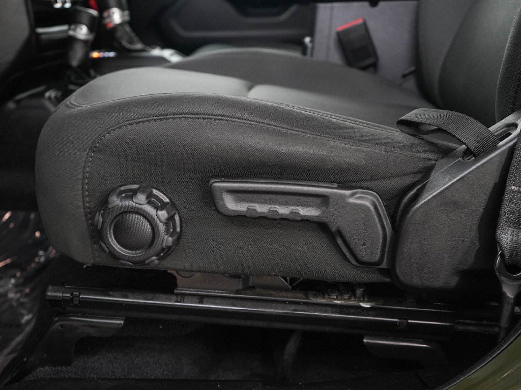 Used 2021 Jeep Wrangler Unlimited Sport AWD/4WD image 27