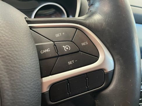 Used 2018 Jeep Compass Latitude w/ Popular Equipment Group AWD/4WD image 26