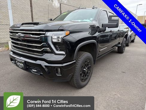 Used 2024 Chevrolet Silverado 3500 High Country w/ High Country Premium Package image 4