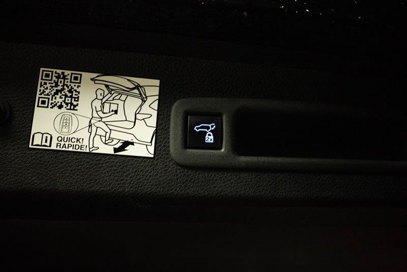 Used 2024 Toyota Sienna XLE w/ XLE Plus Package FWD image 8