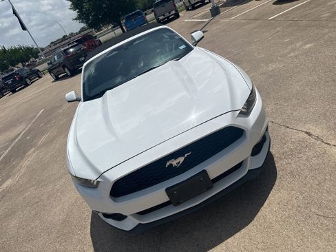 Used 2016 Ford Mustang Premium RWD image 10