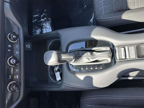 Certified 2025 Honda HR-V LX image 17