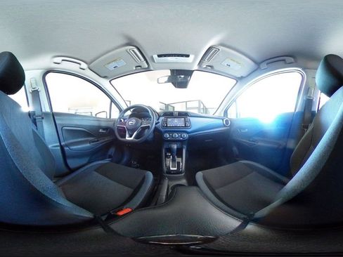 Used 2025 Nissan Versa SV image 40