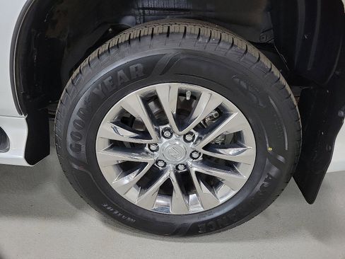 Used 2019 Lexus GX 460 Premium image 5