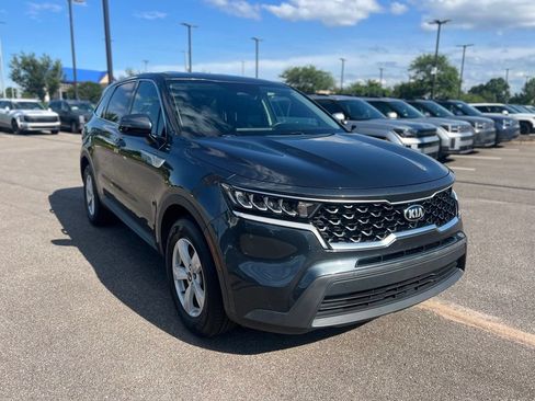 Used 2021 Kia Sorento LX FWD image 5