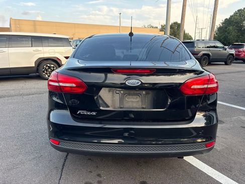 Used 2018 Ford Focus S FWD image 4