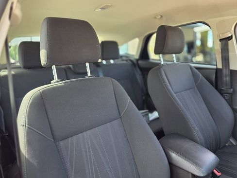 Used 2016 Ford Focus SE w/ SE Sport Package image 17