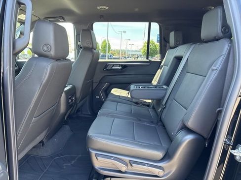 New 2026 Chevrolet Suburban LT w/ Comfort Package AWD/4WD image 29