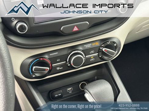 Used 2023 Kia Soul LX w/ LX Technology Package image 24