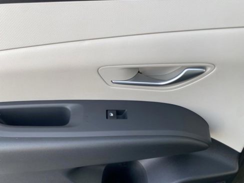 New 2026 Hyundai Tucson SE image 24