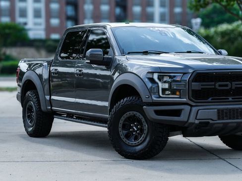 Used 2017 Ford F150 Raptor w/ Equipment Group 802A Luxury AWD/4WD image 2