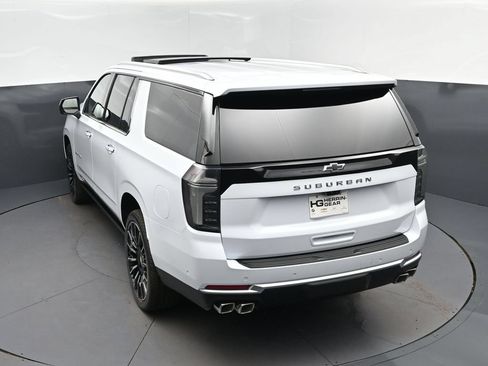 New 2026 Chevrolet Suburban High Country AWD/4WD image 34