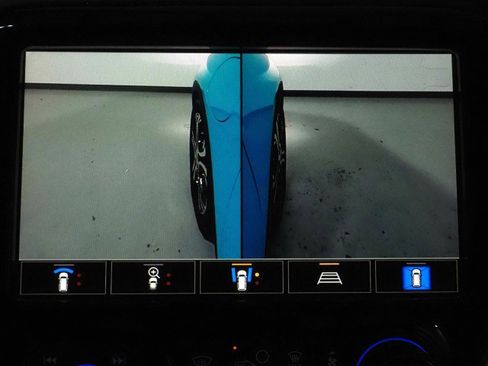 Used 2021 Chevrolet Bolt Premier w/ Infotainment Package image 32