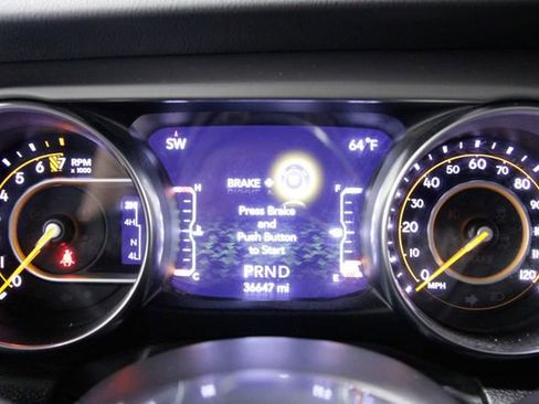 Used 2022 Jeep Wrangler Unlimited Sahara image 22