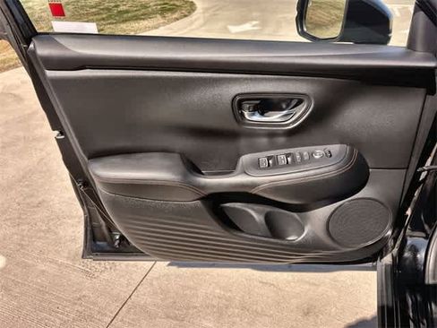 Certified 2023 Honda HR-V Sport image 30