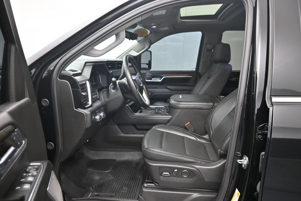 Used 2024 GMC Sierra 2500 Denali w/ Denali Reserve Package AWD/4WD image 9